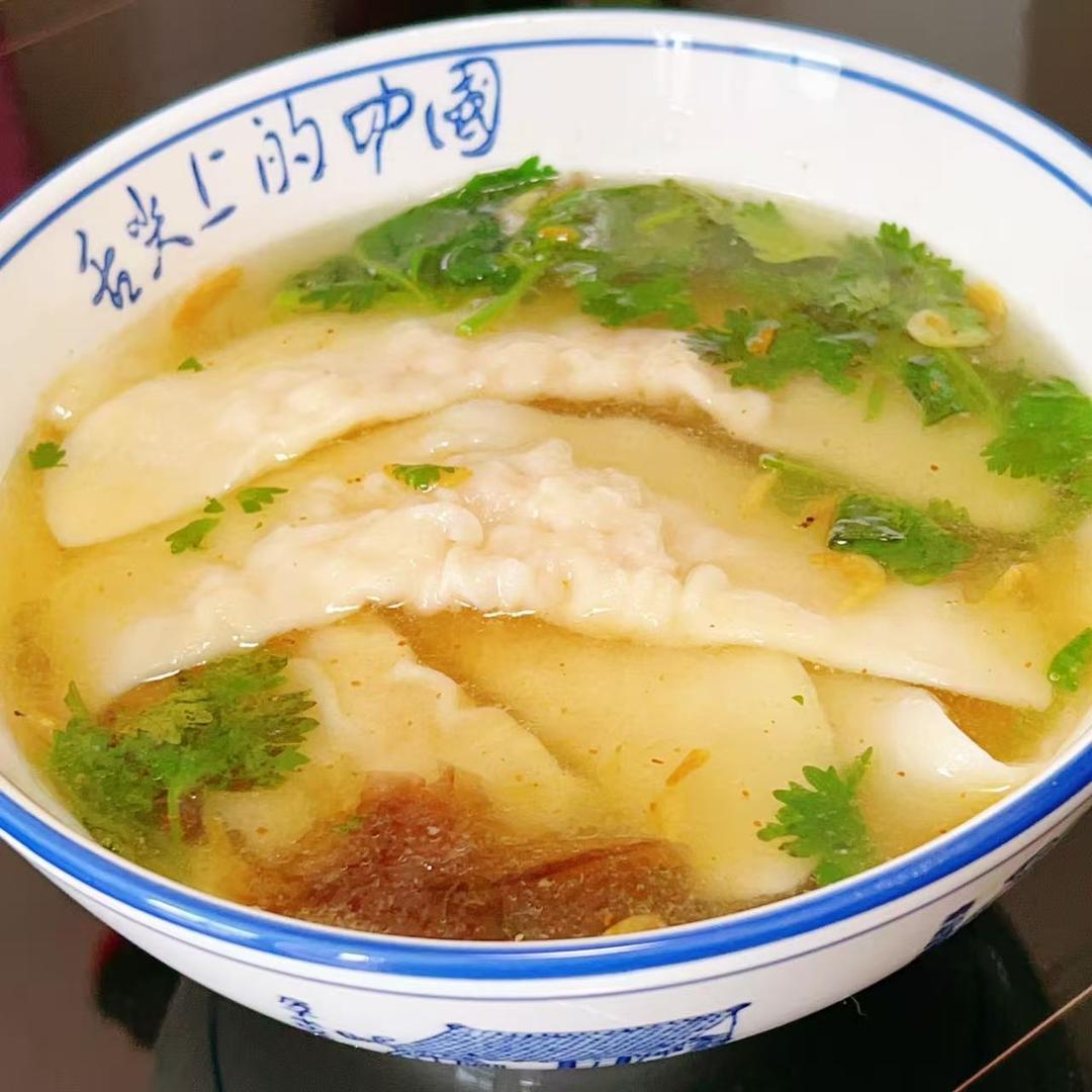 虾滑面片(饺子皮＆馄饨皮的懒人吃法)