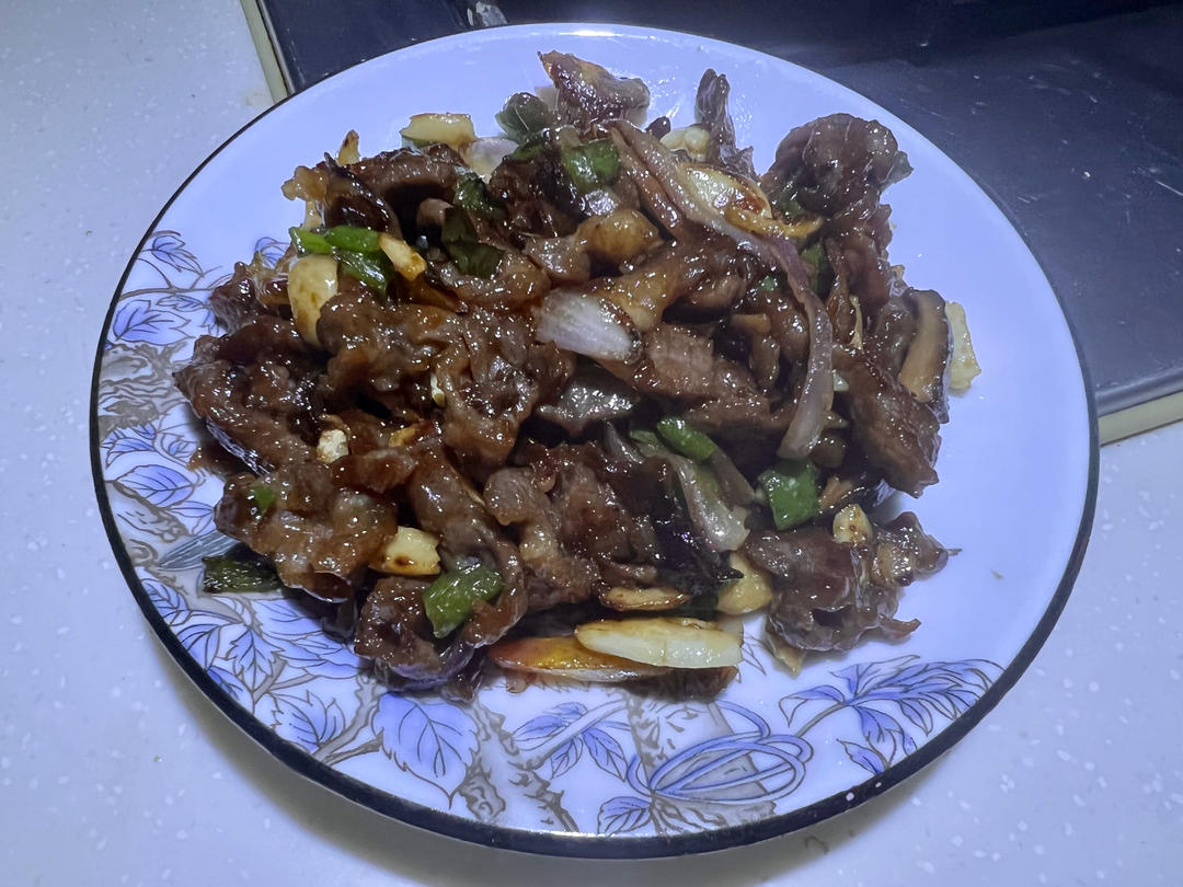 牛肉炒洋葱