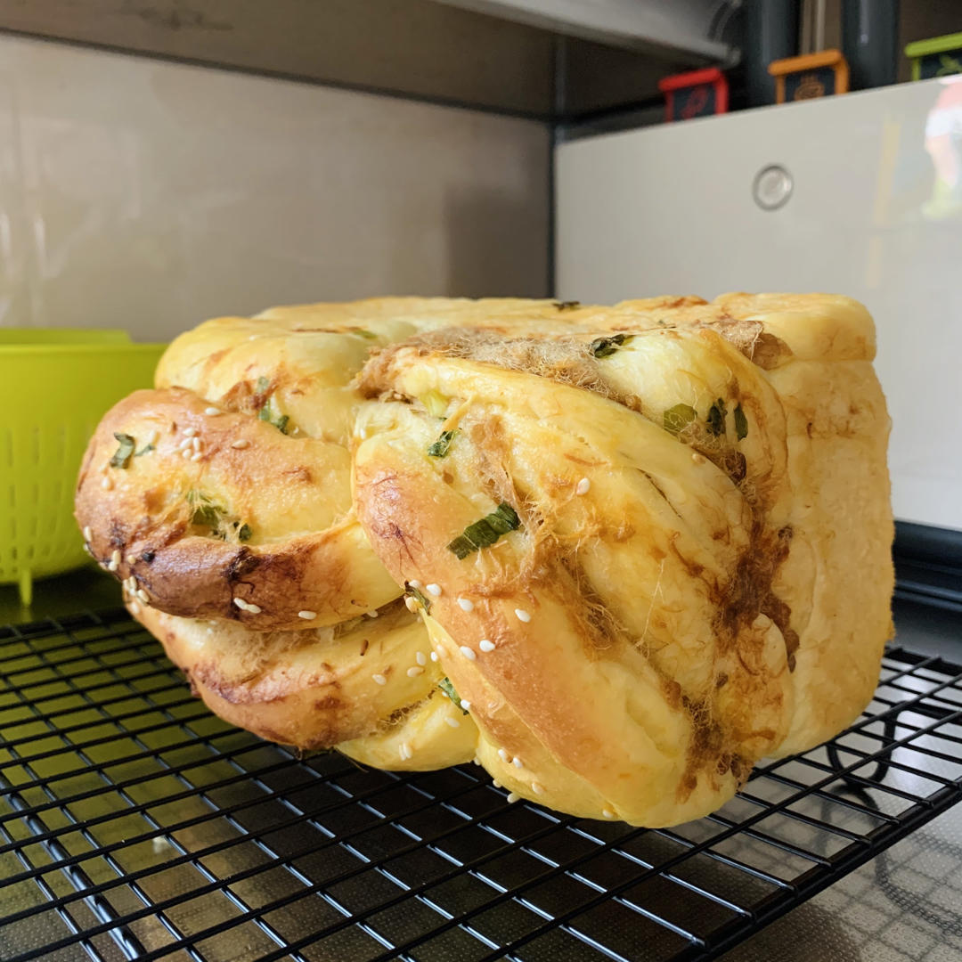 小美版香葱肉松手撕吐司