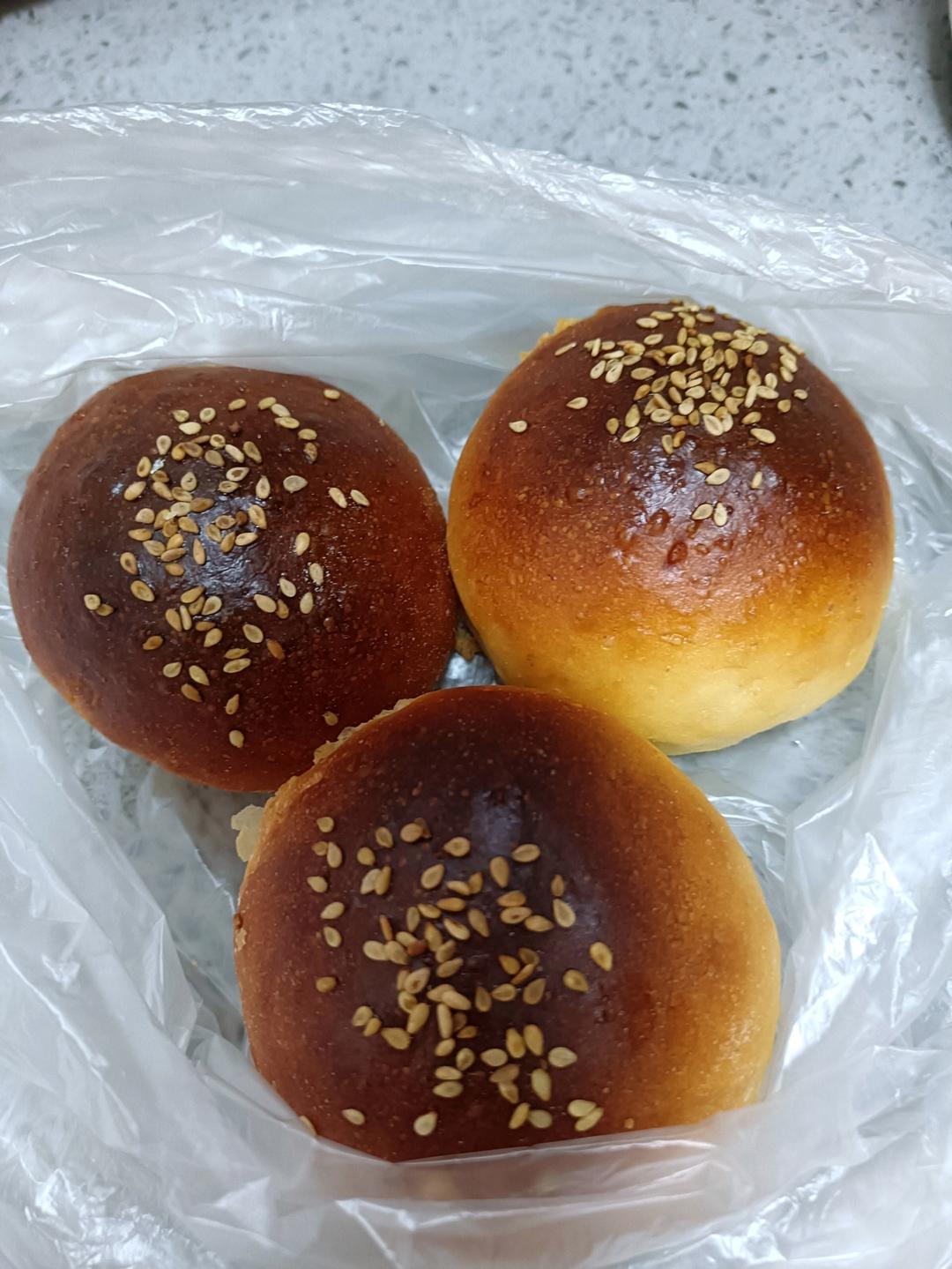 简单快手，一次发酵，柔软拉丝的牛奶小餐包（28*23烤盘）—烤箱版食谱