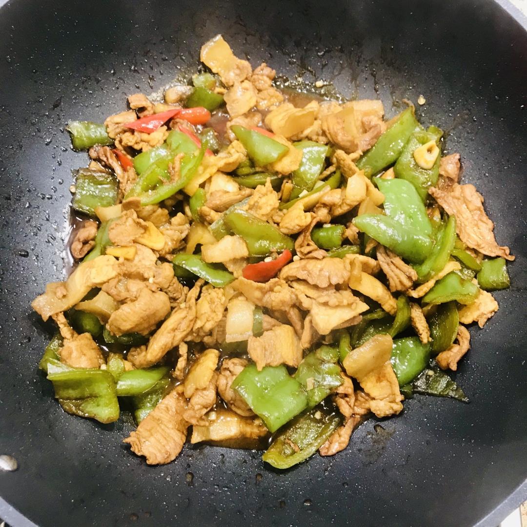 厨师长教你：“小炒肉”的家常做法，家常味很浓郁，先收藏起来