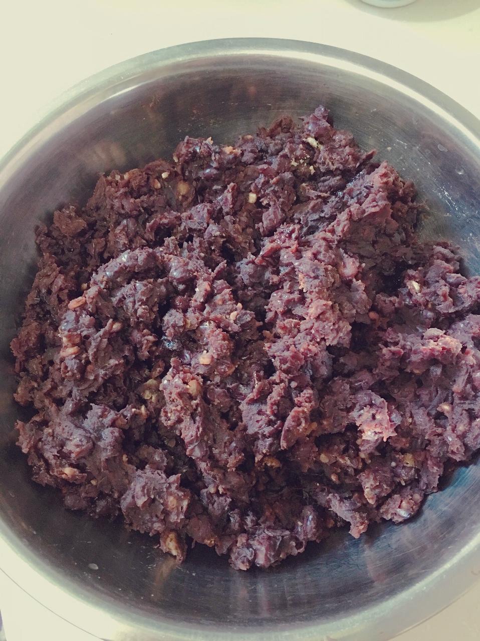 淋了蜂蜜做的自制豆馅