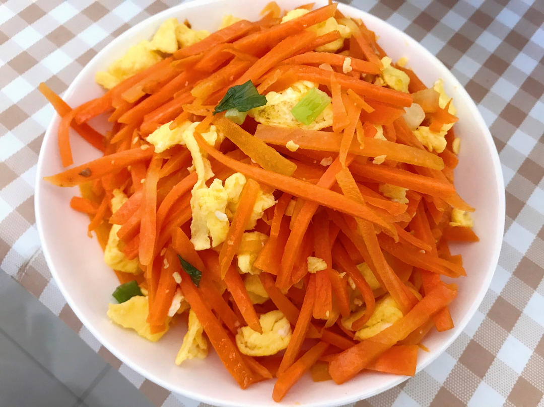 胡萝卜炒鸡蛋
