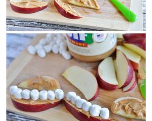 万圣节小吃DIY 苹果红唇大牙齿的做法 步骤7