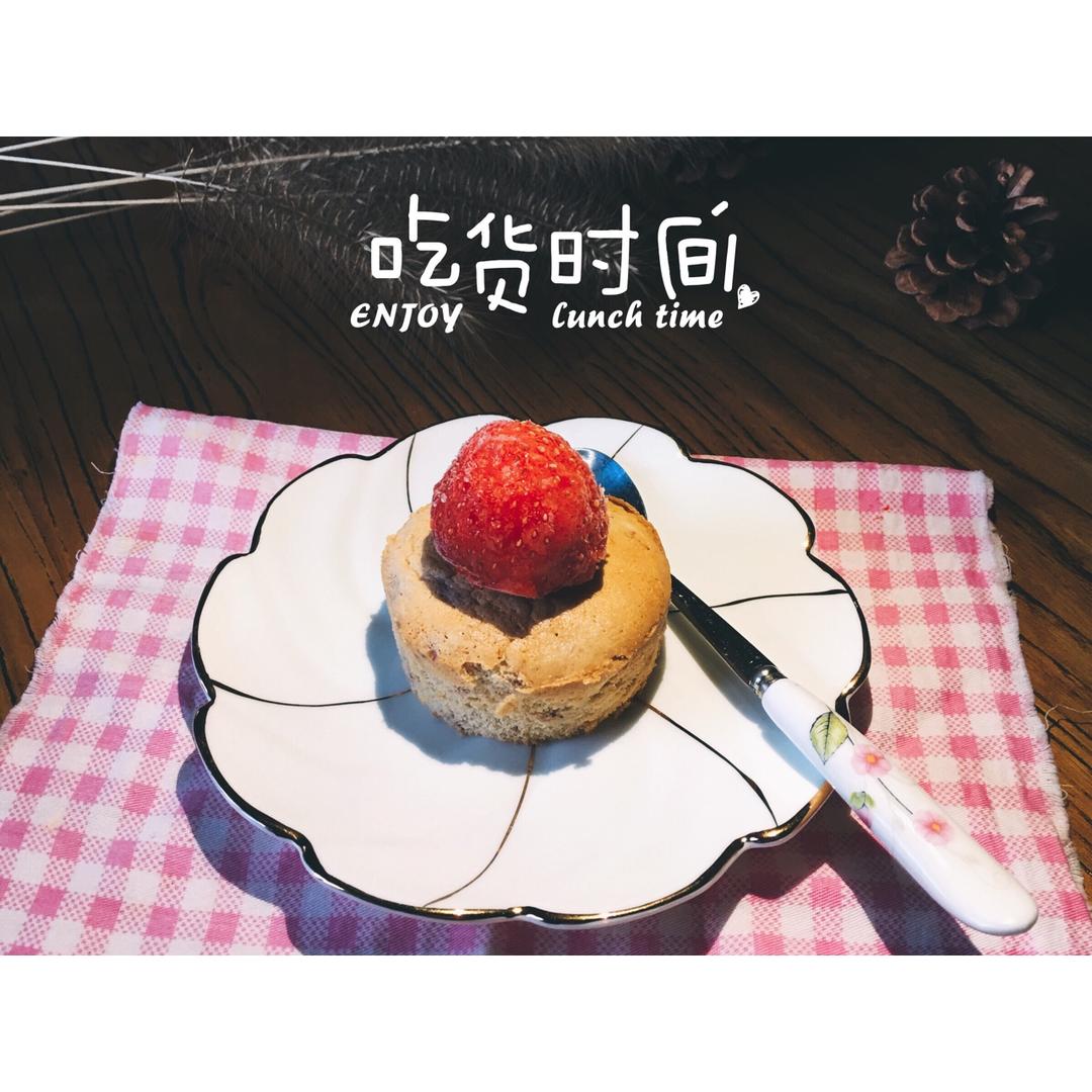 甜心少女 ------ 草莓杯子蛋糕