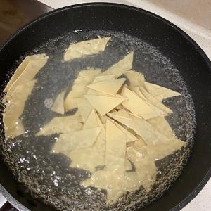 尖椒炒干豆腐的做法 步骤2