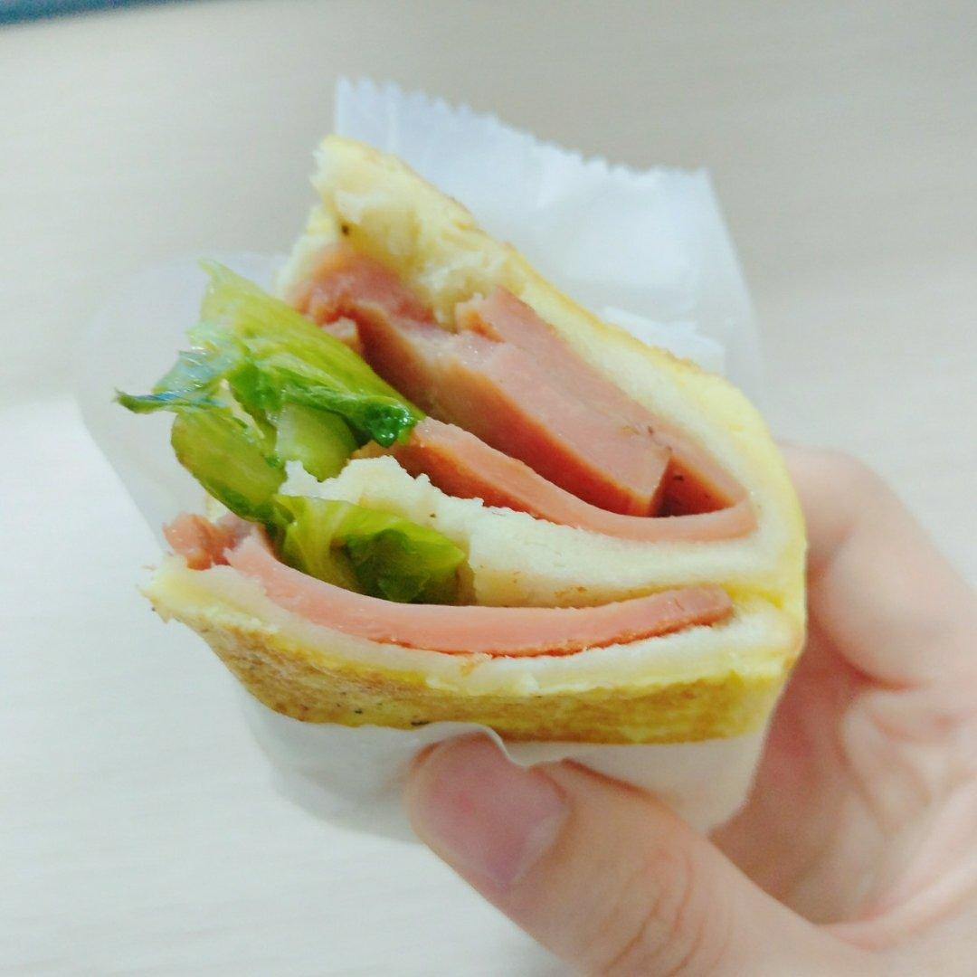 火腿蔬菜吐司卷