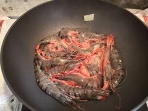 红烧黑虎虾的做法 步骤2