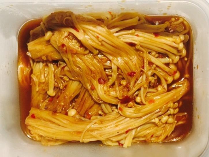 香辣水煮金针菇