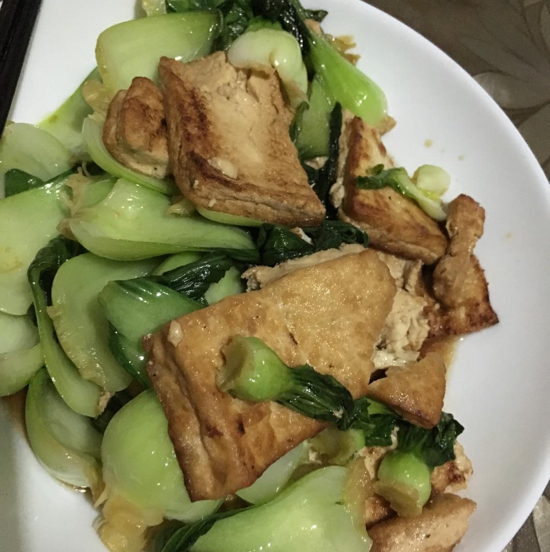 我是小学做的青菜炒豆腐