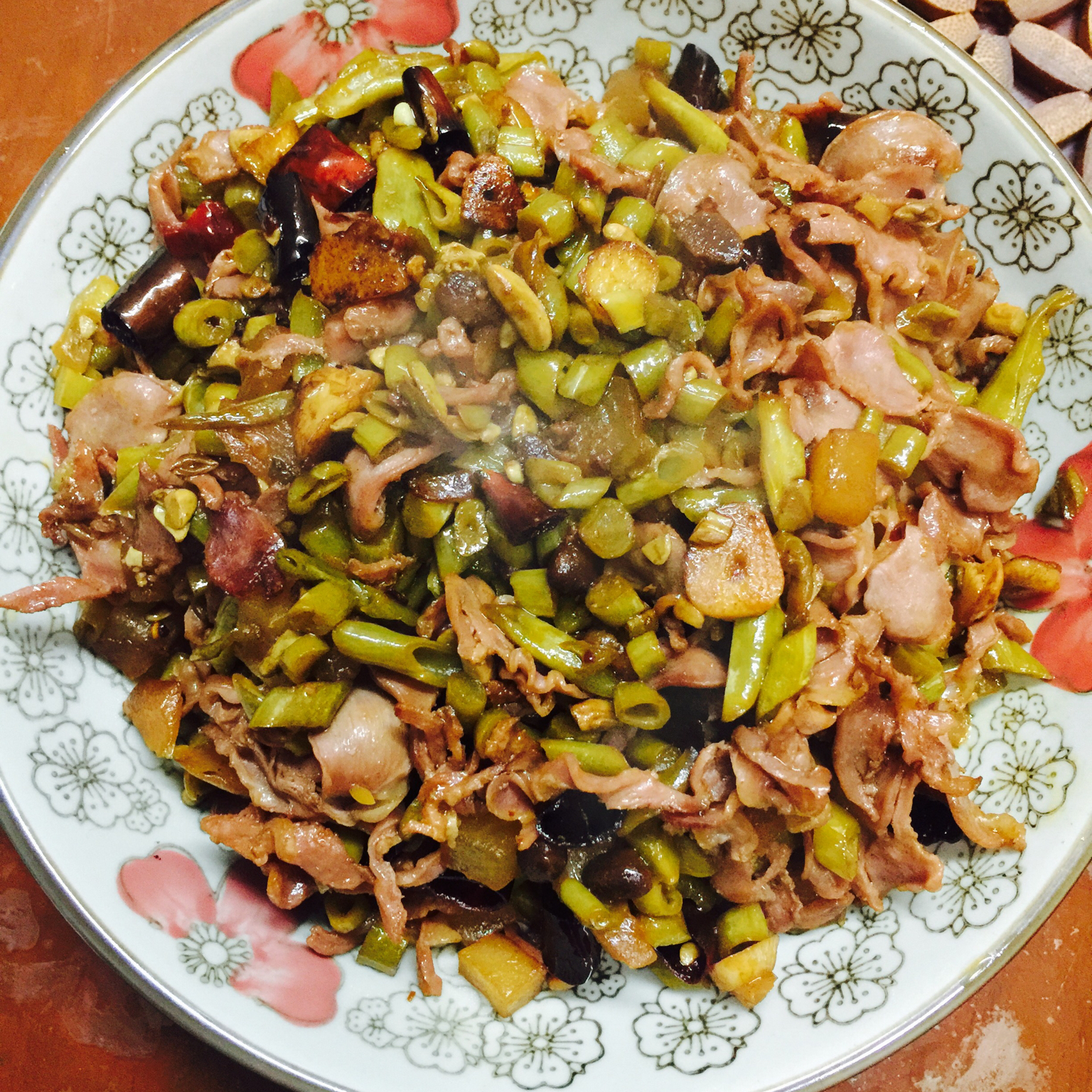 酸豆角炒鸡胗