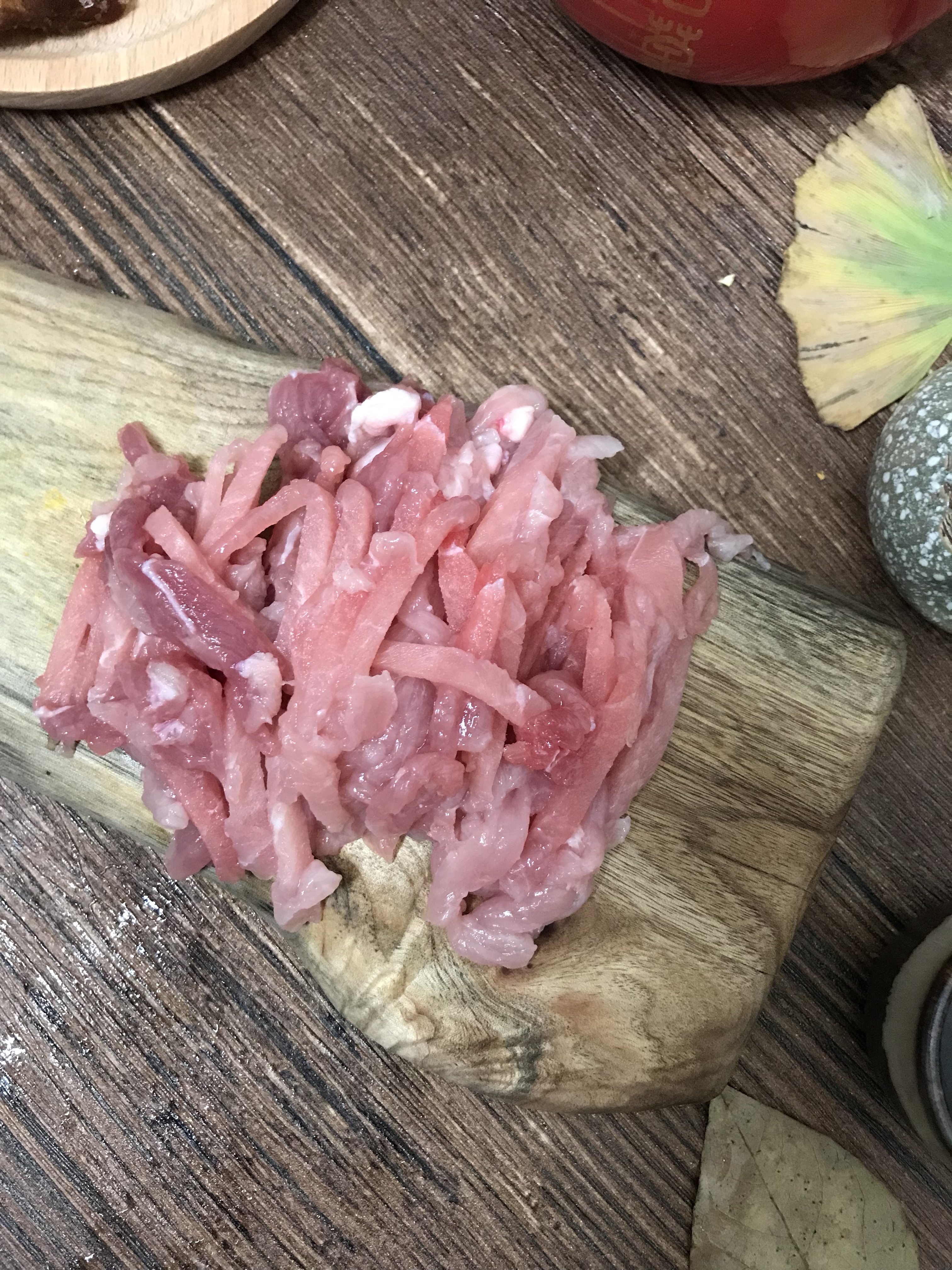 皮豇豆肉丝面的做法 步骤2