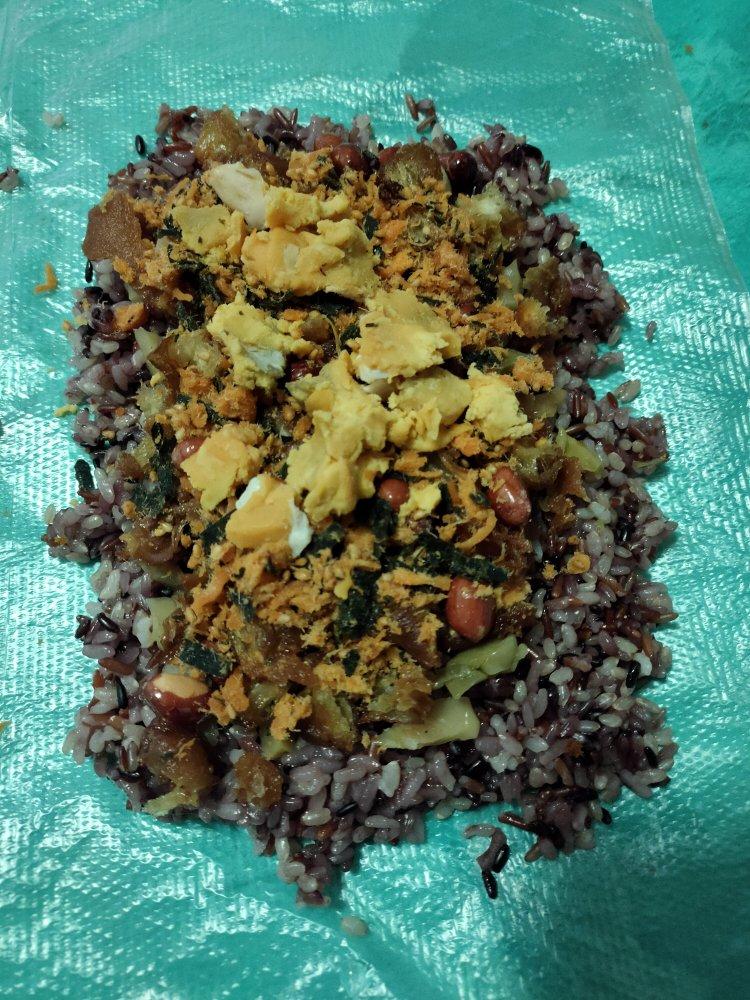 紫米粢饭团，皮薄大馅，才是美食中的王道
