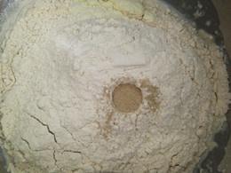 超软拉丝肥妹面包（哆啦A梦番外篇）——东菱DL-C03厨师机试用，15分钟揉出膜的做法 步骤3