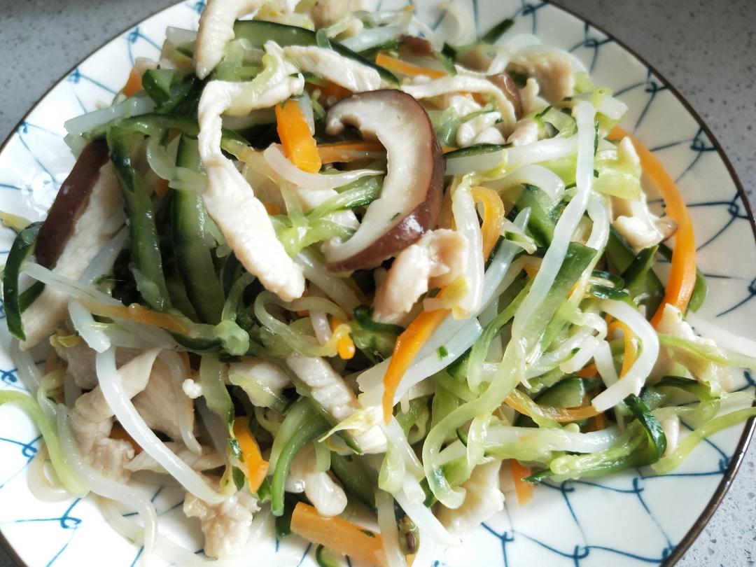 凉拌鸡丝黄瓜豆芽菜的做法