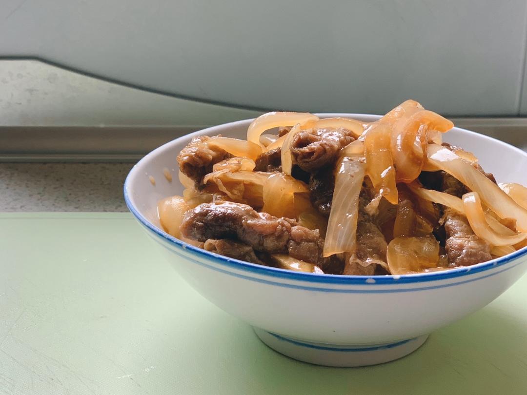洋葱肥牛饭