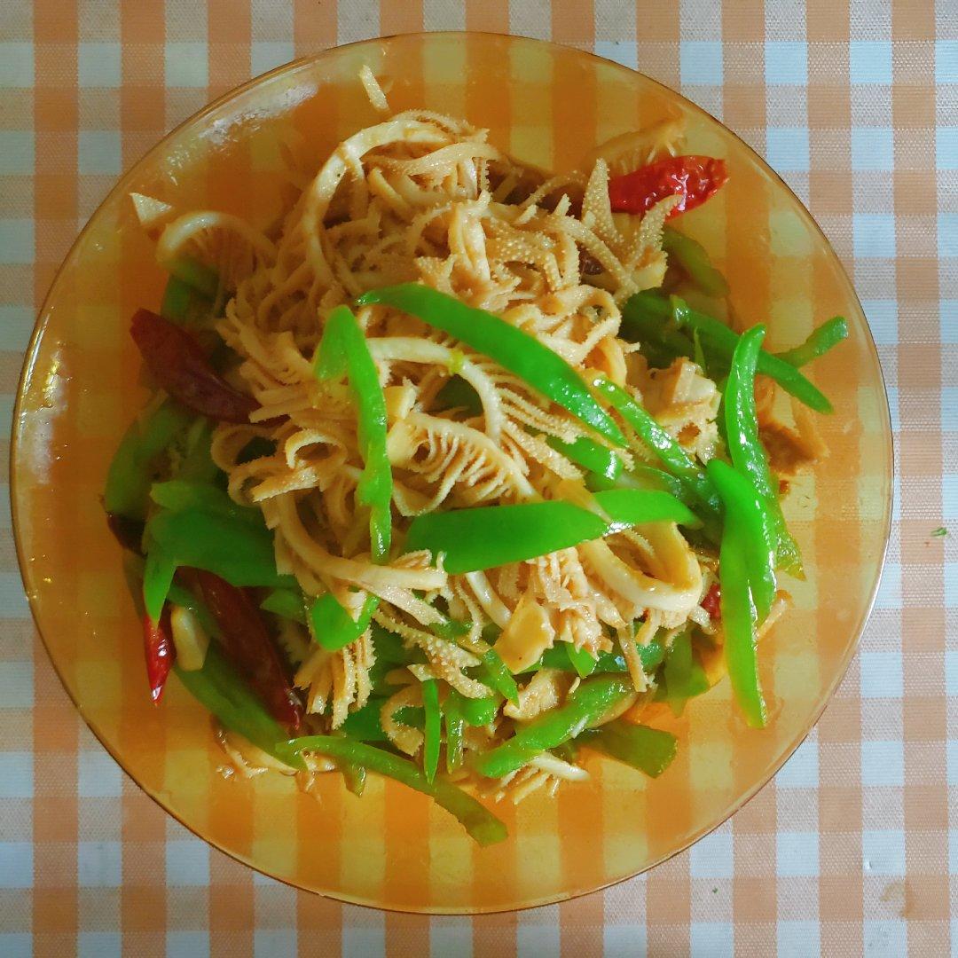 双椒炒牛肚丝