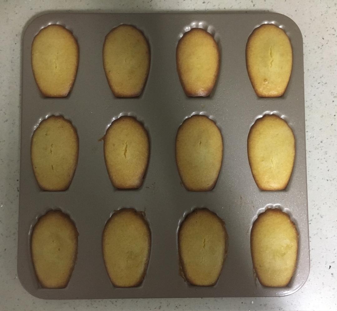 贝壳小蛋糕（Madeleines）