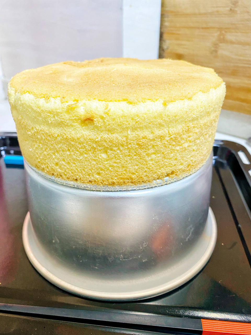 超简单完美戚风蛋糕（6寸2蛋）附打发、翻拌、脱模视频