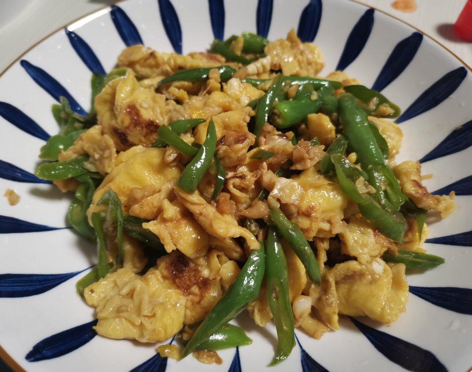 不一样的辣椒炒鸡蛋～下饭神器!