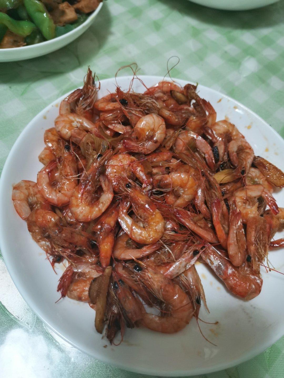 爆炒小河虾