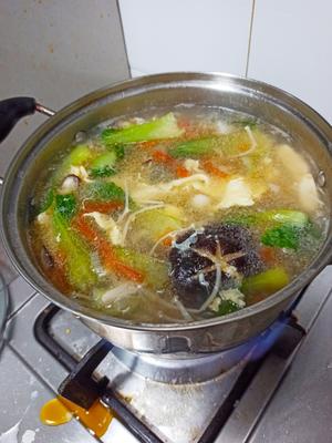 蘑菇汤  +太太乐鲜鸡汁太太乐芝麻香油的做法 步骤12