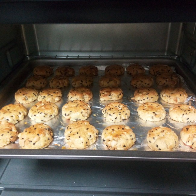 美味花生小小酥