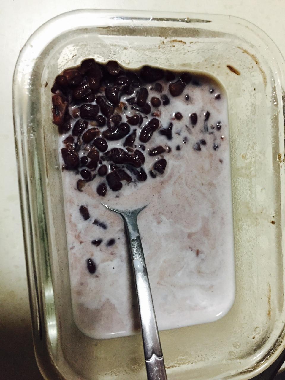 红豆牛奶