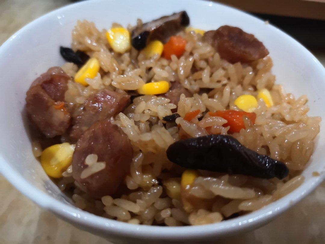 懒人必备～电饭煲腊肠焖饭