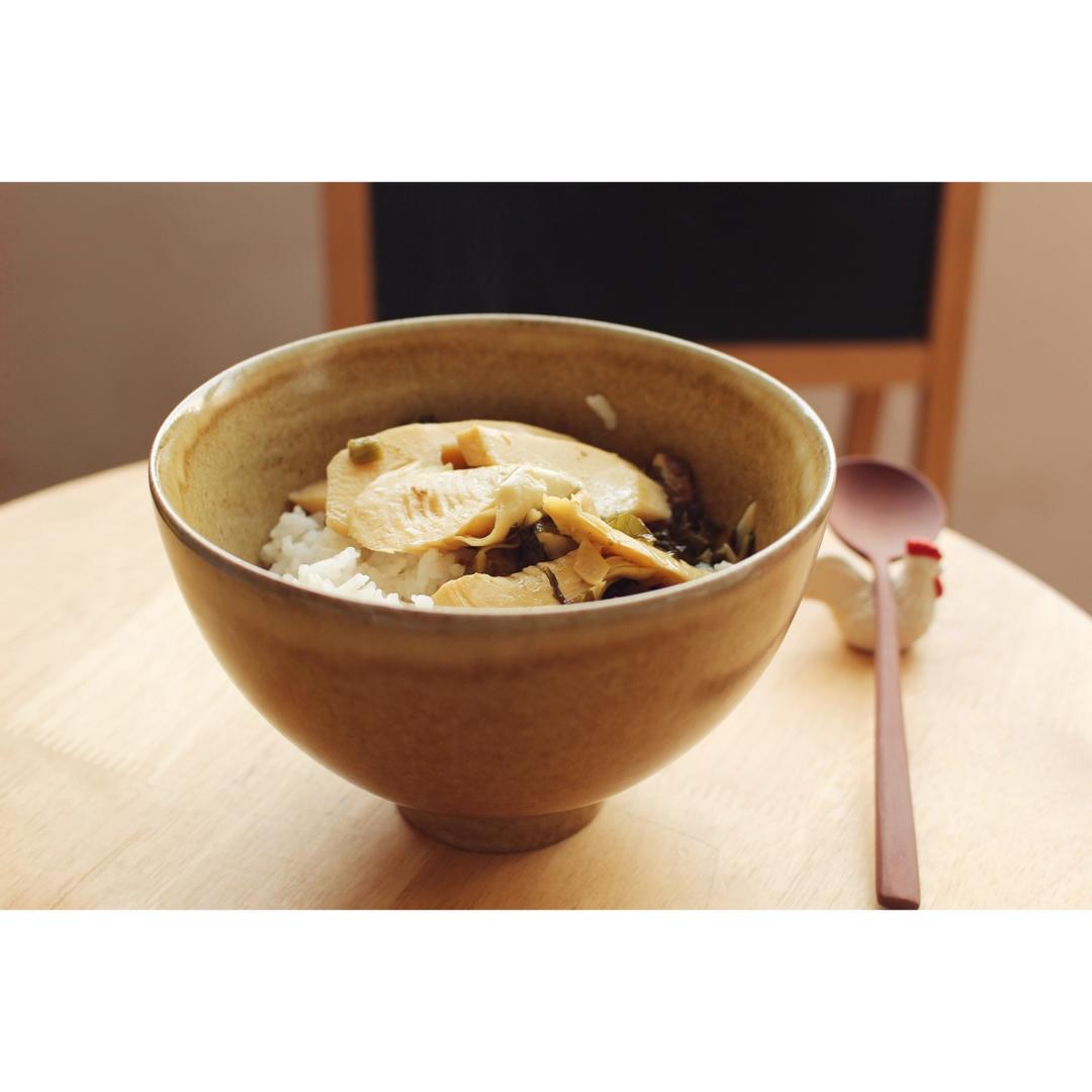 【妈妈菜】 配三碗米饭的时令菜——春笋酸菜