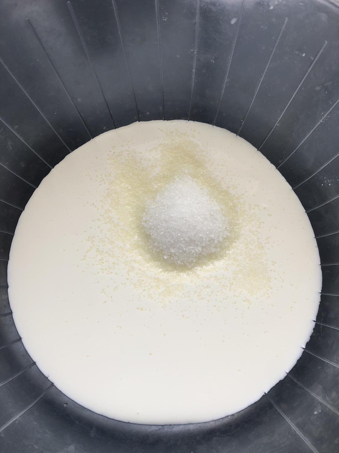 纯奶手撕吐司的做法 步骤1