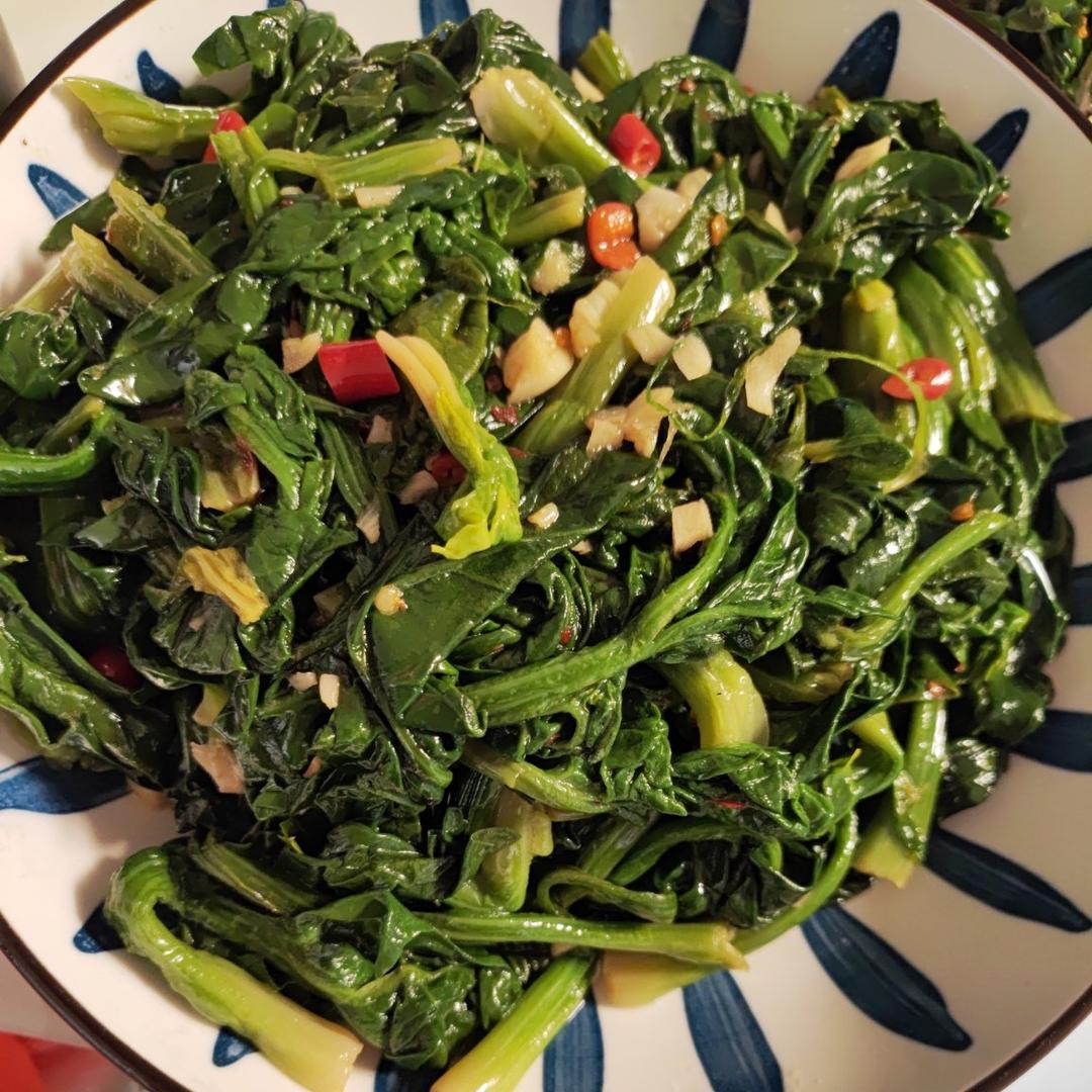 凉拌菠菜(家传秘方)