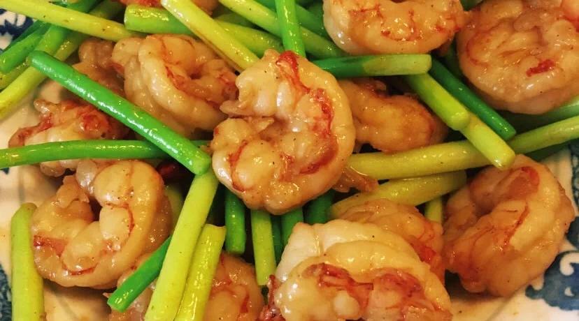 虾仁炒蒜苔的做法