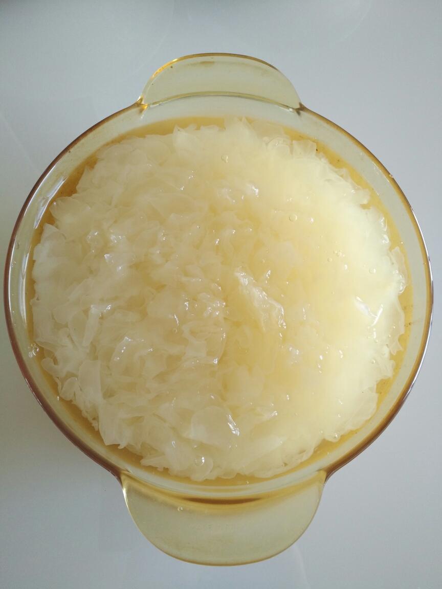 银耳羹的做法