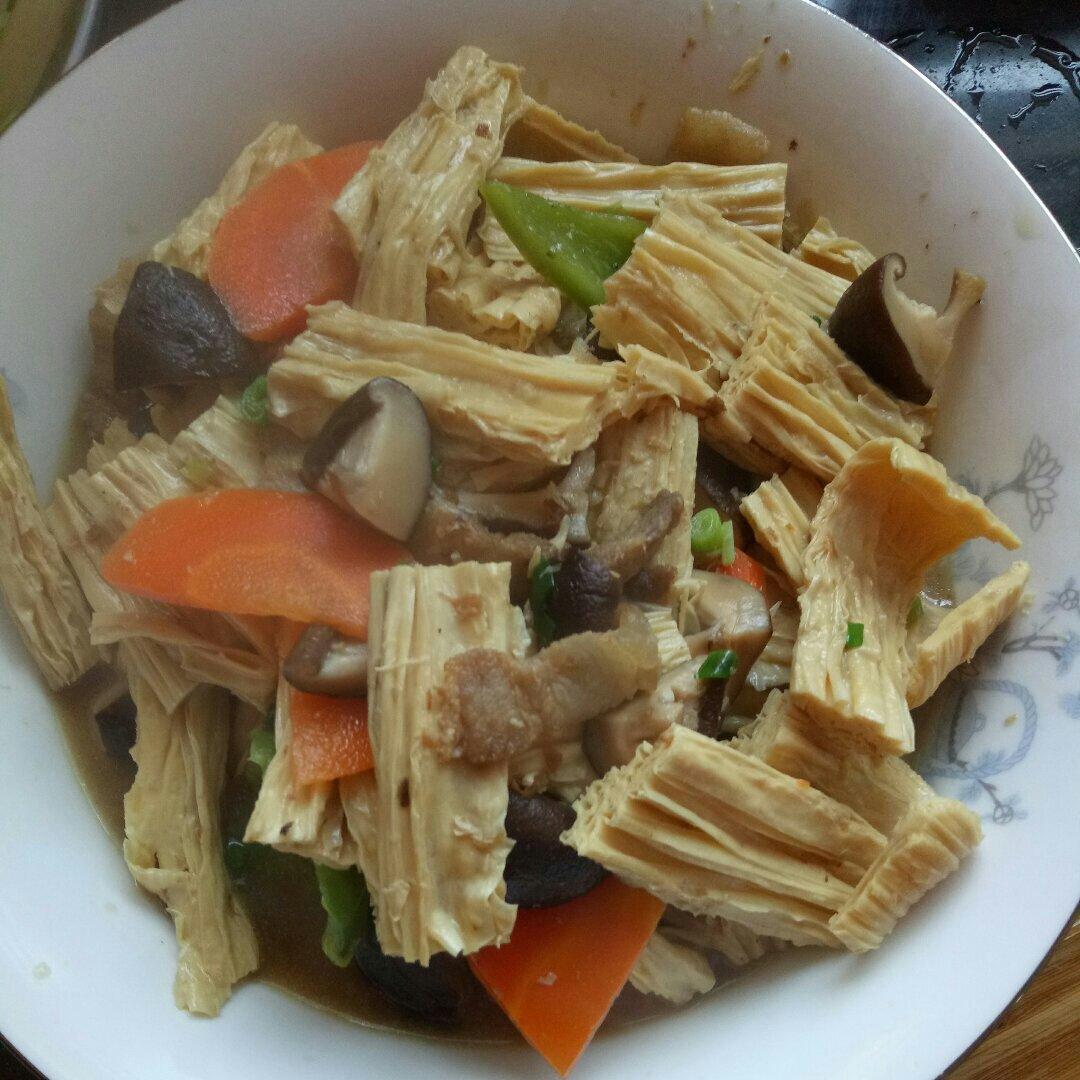 腐竹烧香菇