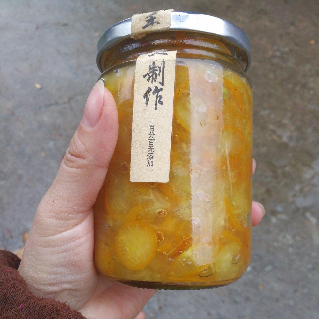 金桔酱润肺止咳化痰疗效好。金桔酱。