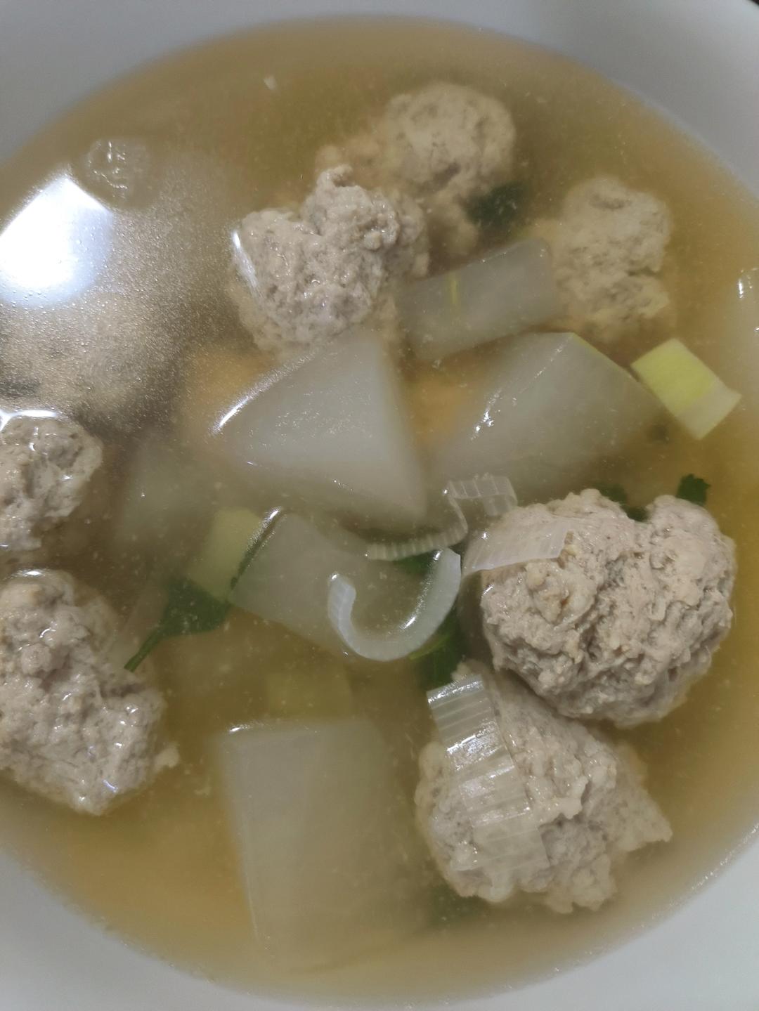 巨鲜美的冬瓜丸子汤