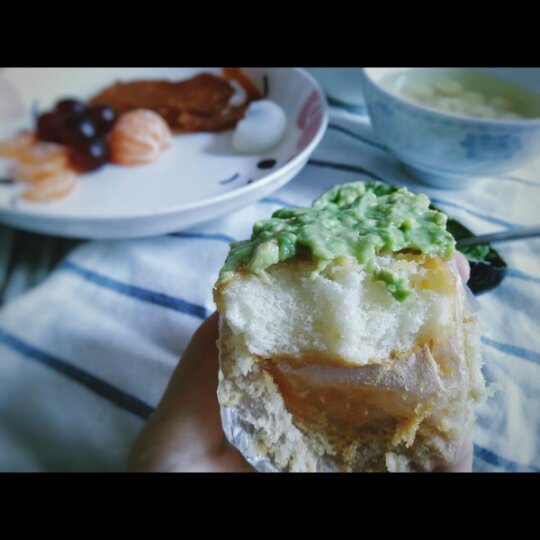 白糖拌牛油果（牛油果冰淇淋）