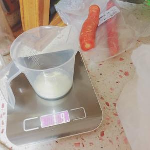 胡萝卜丁蒸蛋糕（宝宝辅食版）的做法 步骤2