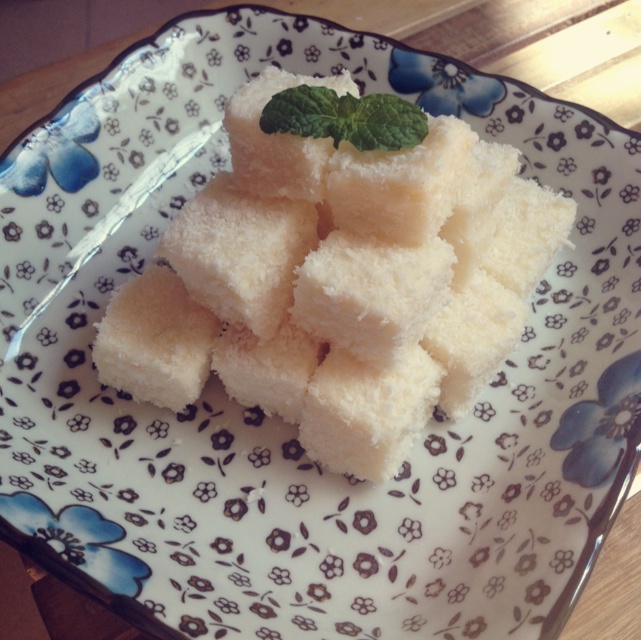 完胜85度C牛奶椰丝小方