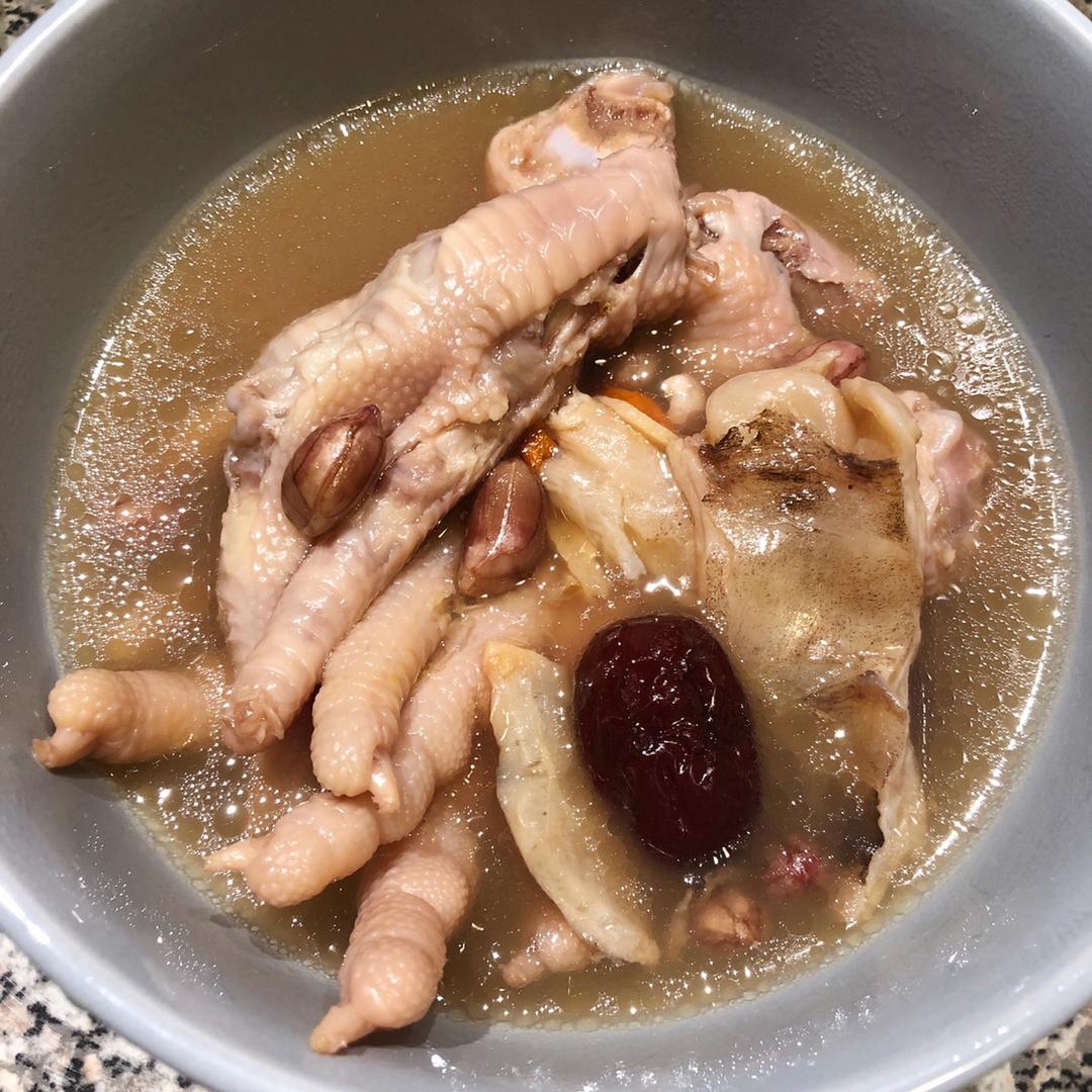 花胶鸡爪汤