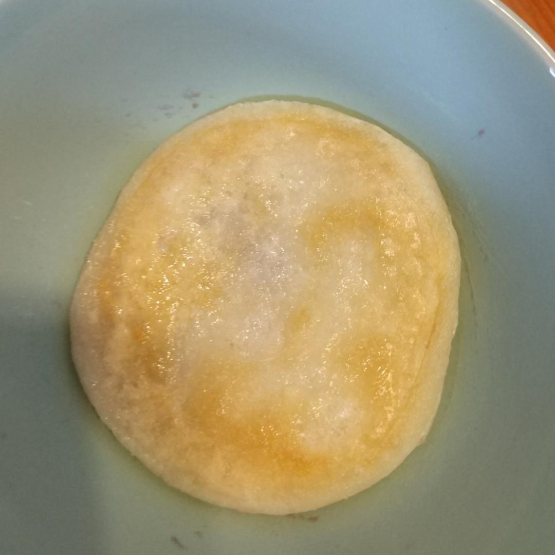 手工粘糯豆沙饼