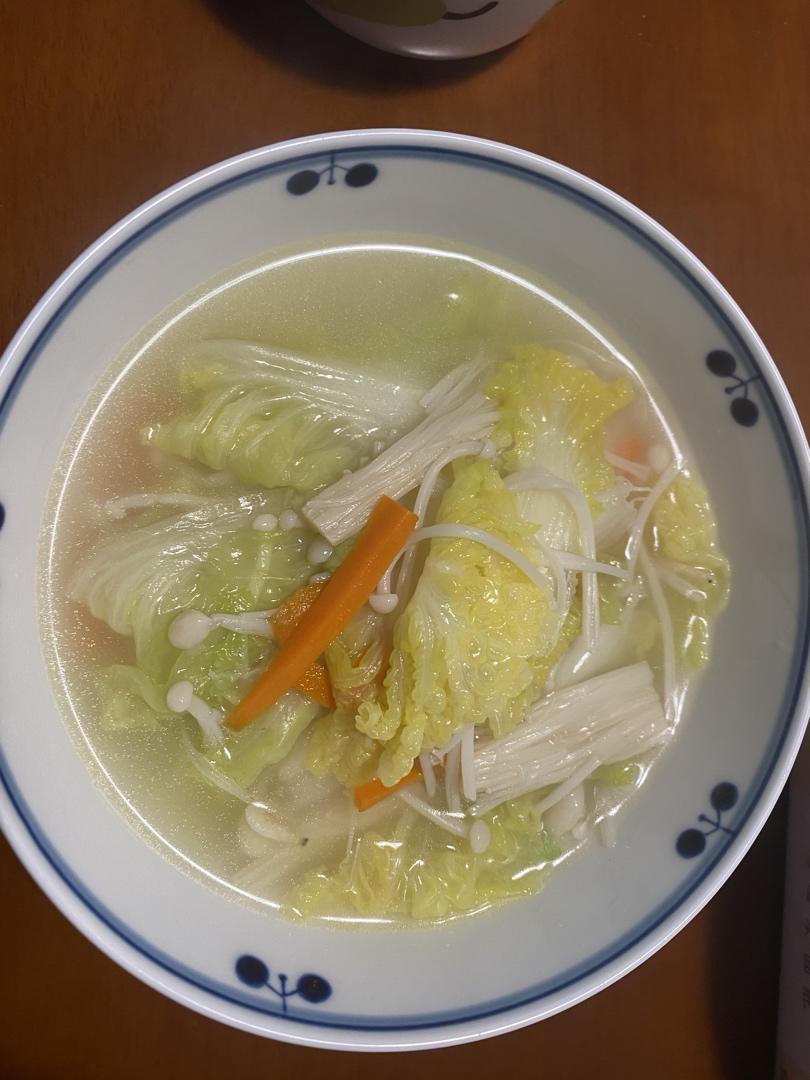 【白菜肉丝年糕汤】