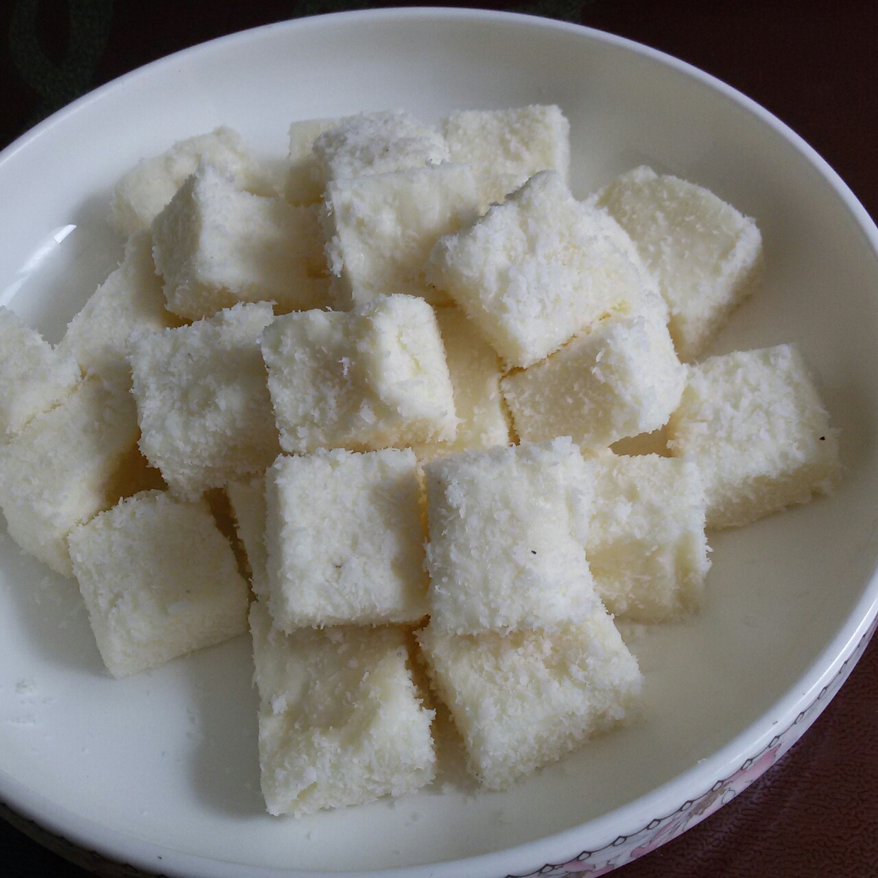 完胜85度C牛奶椰丝小方