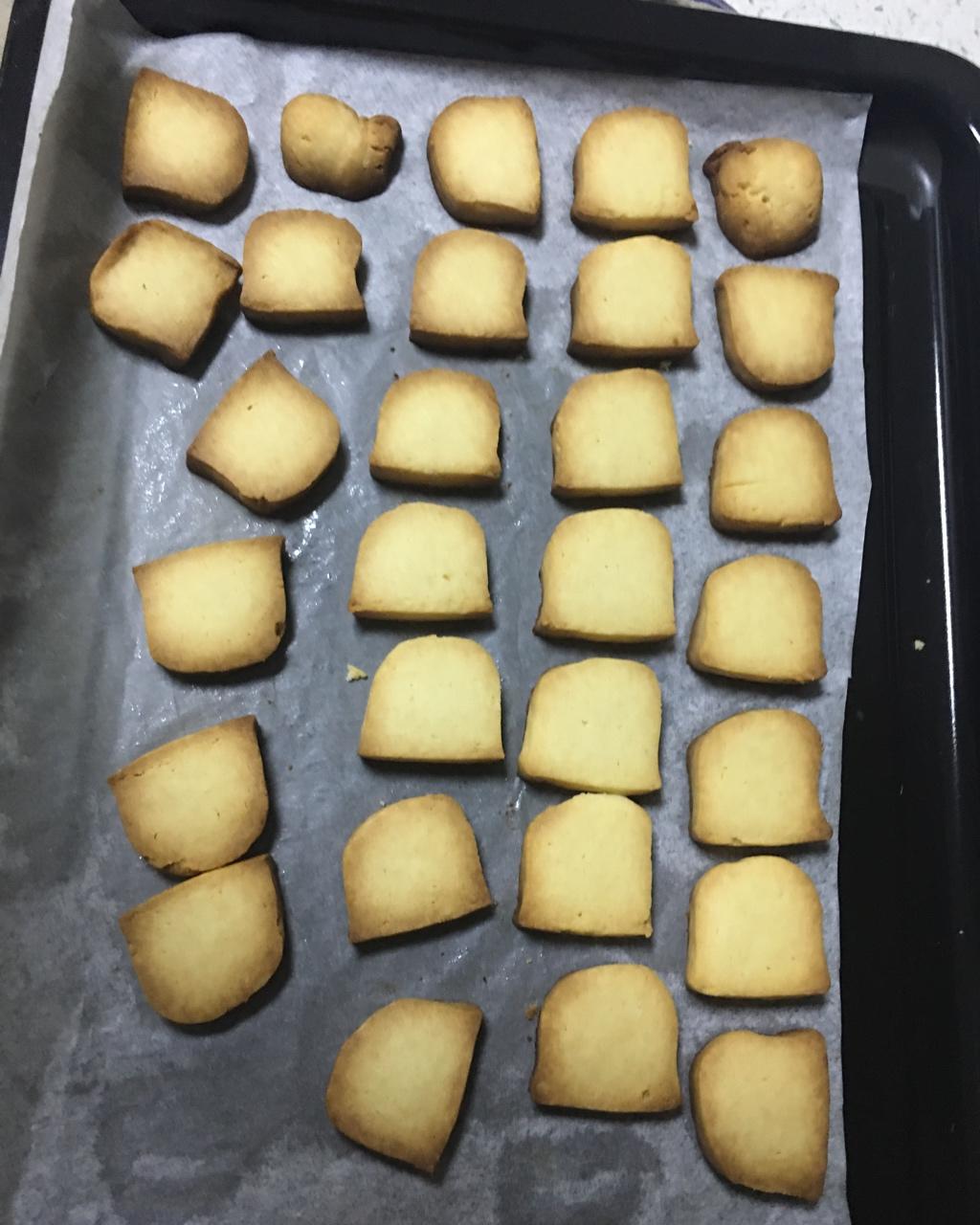 极简风炼奶小饼干