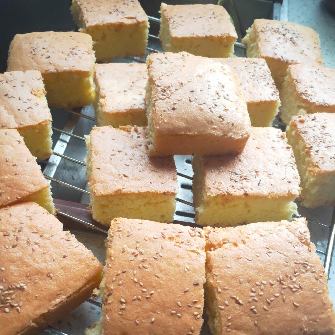 云乐多云做的脆皮老式鸡蛋糕