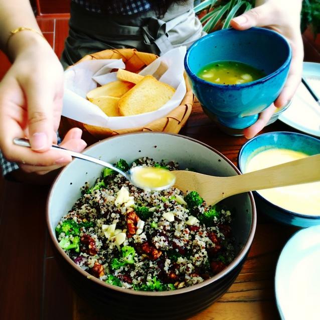 蔓越莓坚果风味藜麦沙拉Cranberry Quinoa Salad with Candied Walnuts