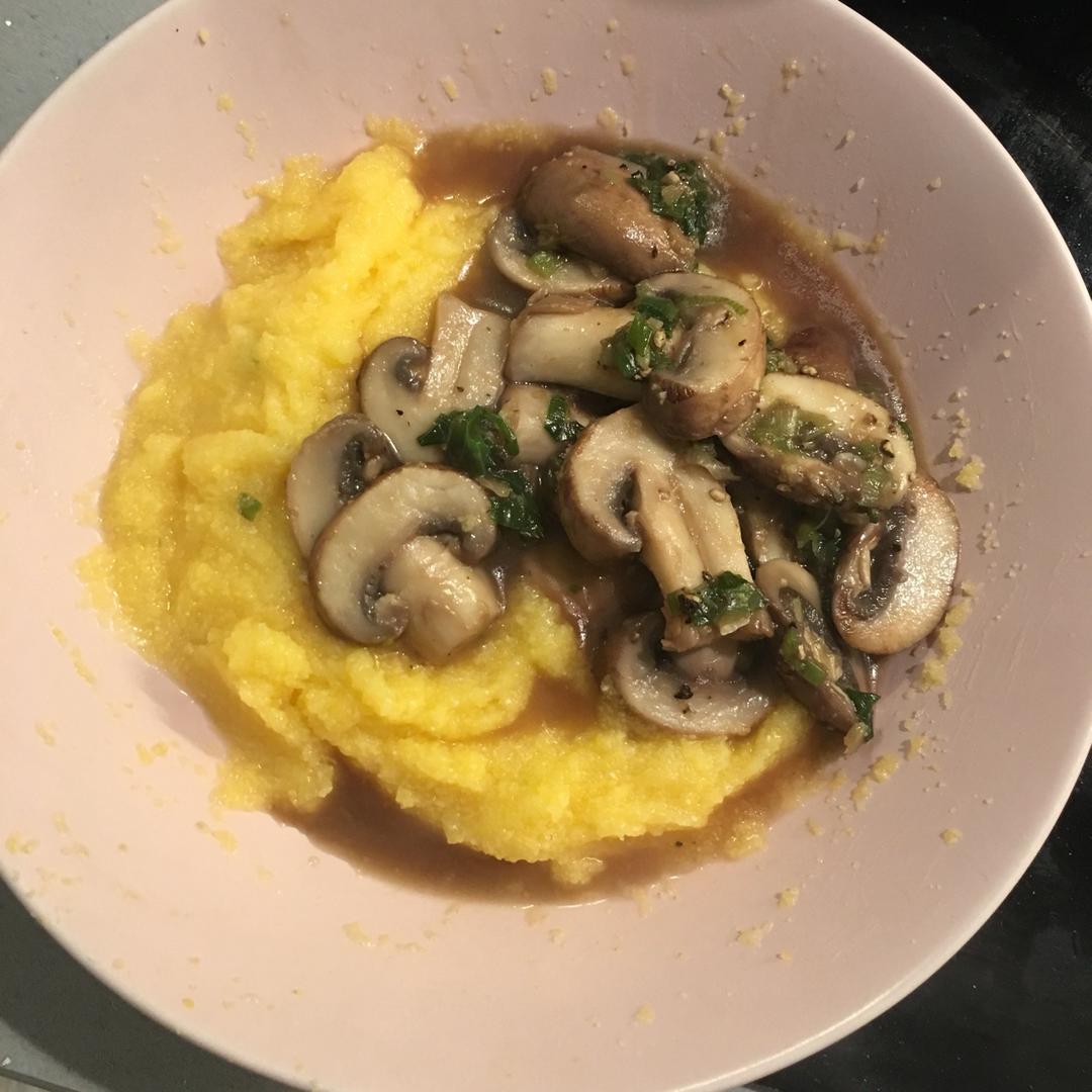 蘑菇polenta