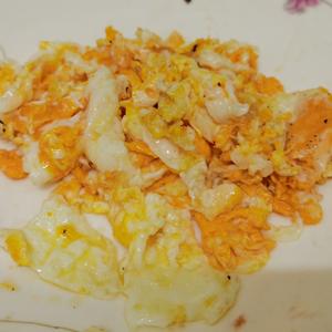 超下饭的青椒火腿炒蛋的做法 步骤2