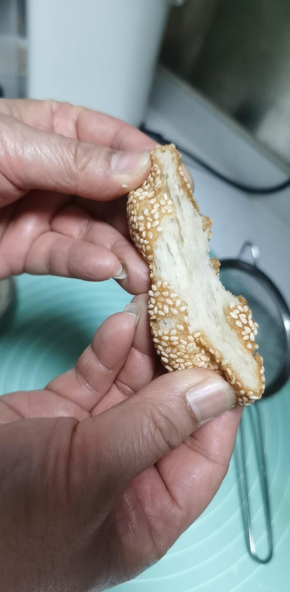 煎堆、麻团的制作方法，关键是油炸的过程，酥脆、酥软你说了算